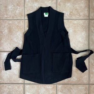 XS black Anthropologie pulllover vest